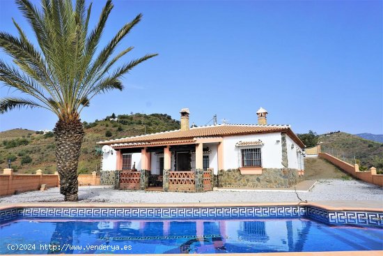  Villa en venta en Sayalonga (Málaga) 