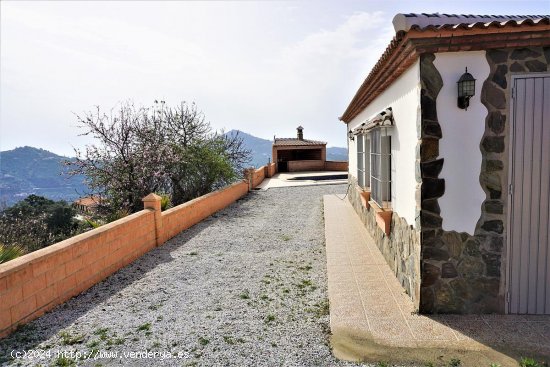 Villa en venta en Sayalonga (Málaga)