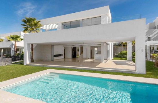  Villa en venta en Marbella (Málaga) 