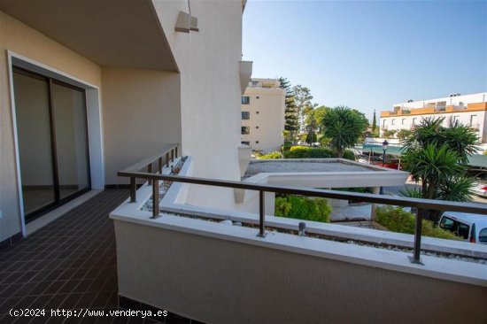 Apartamento en venta en Estepona (Málaga)