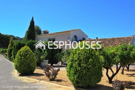 Casa en venta en Guadalest (Alicante)