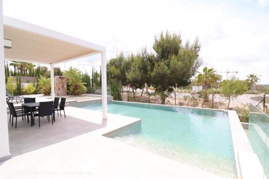 Moderna villa en Las Colinas Golf [amp ] Country Club con licencia turistica - ALICANTE