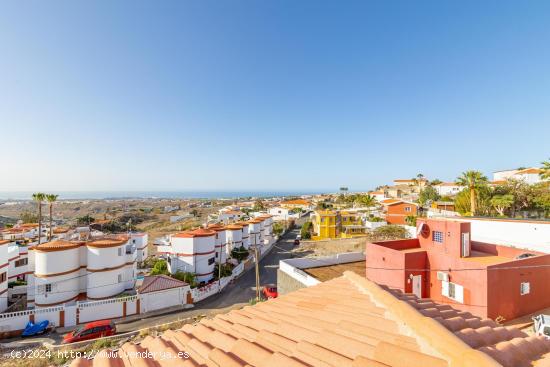 Chalet de 2 plantas con vistas al mar - LAS PALMAS