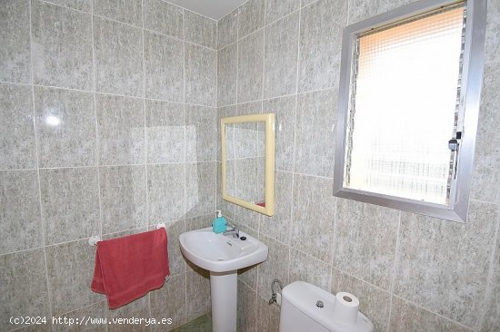 Villa en venta en Turís (Valencia)