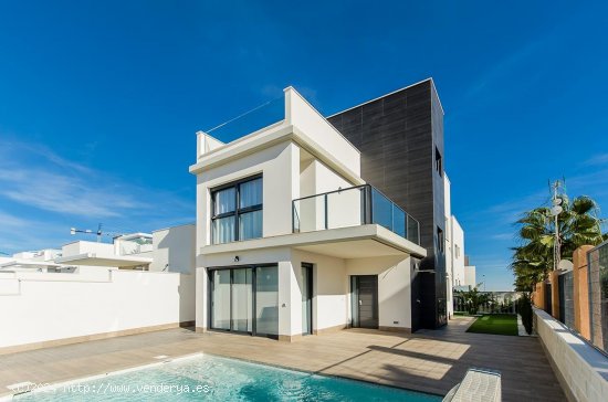 Villa en venta a estrenar en San Miguel de Salinas (Alicante)