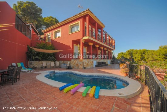 Villa en venta en Torremolinos (Málaga)