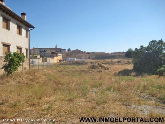 TERRENO  EN OLITE CALLE ARTAJONA - NAVARRA