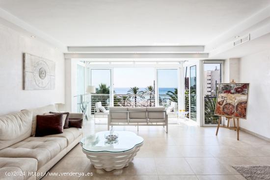 APARTAMENTO DE LUJO EN ZONA PLAYA PREMIUM ALICANTE CENTRO- IDEAL INVERSORES DISPONE LICENCIA TURISMO