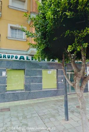 LOCAL COMERCIAL EN EL EJIDO. - ALMERIA