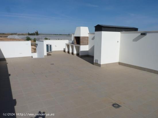 RESIDENCIAL DE OBRA NUEVA DE BUNGALOWS EN PILAR DE LA HORADADA - ALICANTE