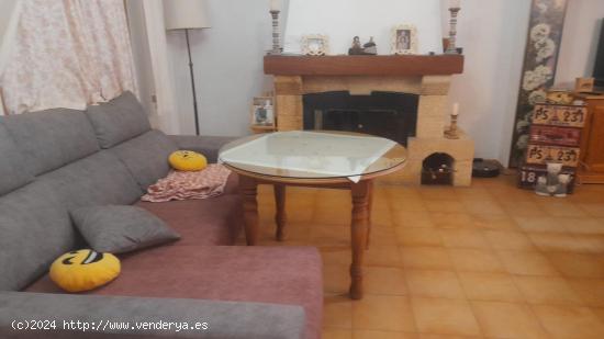  PRECIOSA CASA UNIFAMILIAR SITUADA EN TOCON CON AMPLIAS SUPERFICIES Y AMPLIO PATIO CON JACUZZI !!! -  