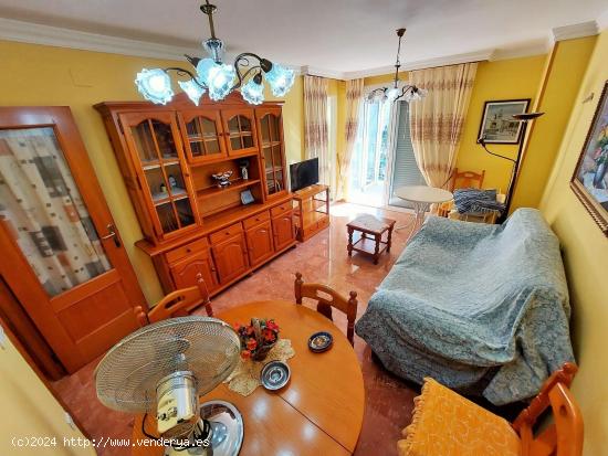  Apartamento de 2 dormitorios y 2 baños. Zona centro - ALICANTE 