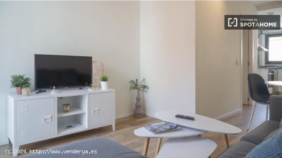 Apartamento de 2 dormitorios en Cuatro Caminos - MADRID