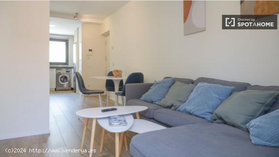 Apartamento de 2 dormitorios en Cuatro Caminos - MADRID