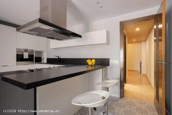 Apartamento entero de 2 dormitorios en Barcelona. - BARCELONA