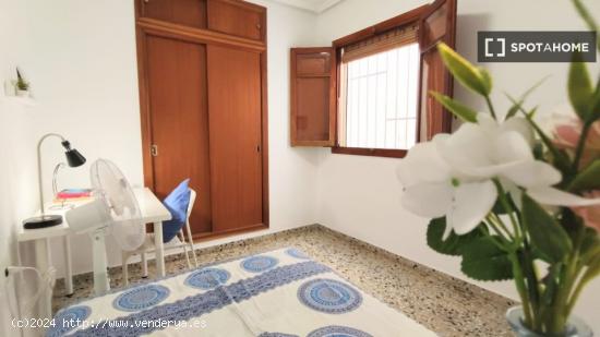 Habitación en piso compartido en Paterna - VALENCIA