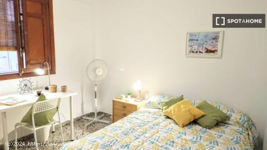 Habitación en piso compartido en Paterna - VALENCIA