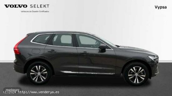 Volvo XC 60 2.0 T6 RECHARGE CORE AUTO 4WD 350 5P de 2023 con 24.339 Km por 51.500 EUR. en Malaga