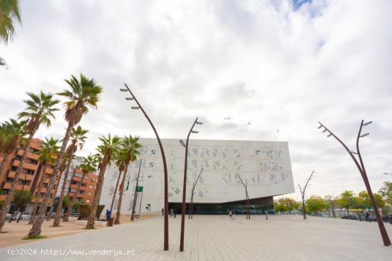 PLAZA DE APARCAMIENTO CÓMODA Y AMPLIA ( COCHE Y MOTO ) - CORDOBA