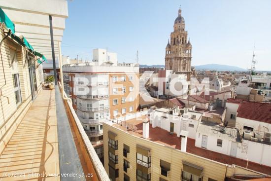 ¡¡EXCEPCIONAL!! ÁTICO EN PLANTA CON 2 GARAJES JUNTO A LA CATEDRAL DE MURCIA. - MURCIA