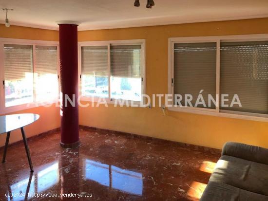  Piso en venta en Valencia (de VPO), con ascensor y balcón - VALENCIA 