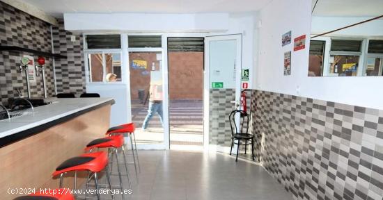 BAR EN VENTA CON LICENCIA DE CAFETERIA - BARCELONA