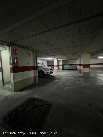  Alicante, pleno centro, plaza de parking grande con trastero. - ALICANTE 