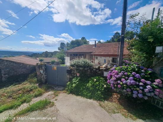 Casa RÚSTICA restaurada  con terreno  en PUNXIN. - ORENSE