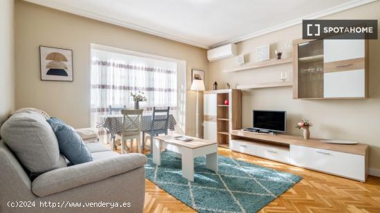 Fabuloso apartamento cerca de la estación “Parque de Sta. María”. - MADRID