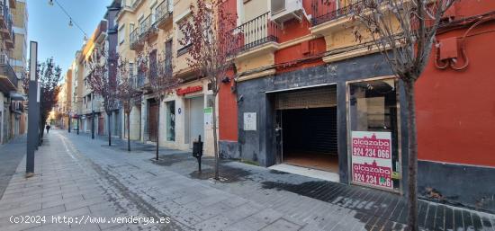 AMPLIO LOCAL EN ALQUILER CALLE MENACHO - BADAJOZ