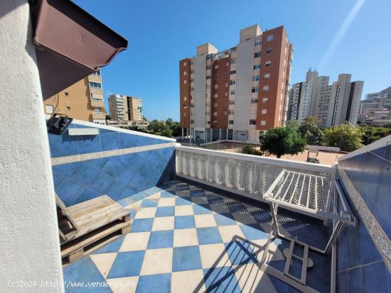 ESTUPENDO BUNGALOW EN VENTA EN LA ABUFERETA CON PISCINA COMUNITARIA A 100M. DE LA PLAYA!! - ALICANTE