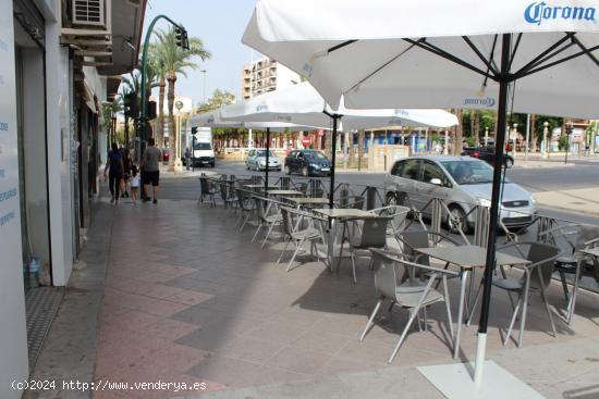 Se traspasa heladería-cafetería con terraza con clientela demostrable!!! - ALICANTE