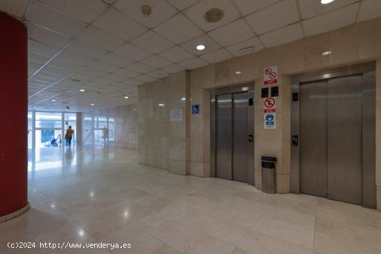 Oficina en alquiler en Edificio Internacional, Santa Catalina - LAS PALMAS