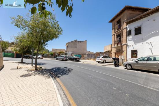 GRAN OPORTUNIDAD SOLAR CON CASA EN MIRADOR DE ROLDANDO,GRANADA - GRANADA