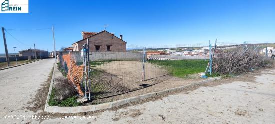 Parcela de 500m2 haciendo esquina con la calle horno y con buenas vistas del pueblo. - TOLEDO