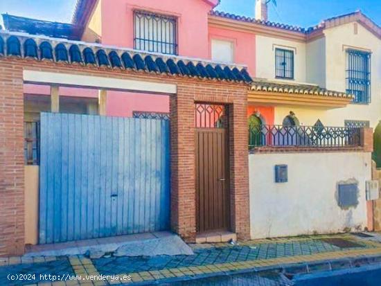 Vivienda pareada situada en la urbanización Aben Humeya y Valle Bartodano de Jun. - GRANADA