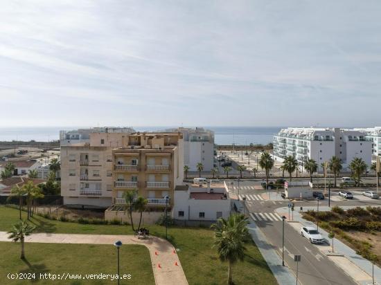 RESERVALO YA! Piso en Torrox Costa Málaga a 150m de la playa con vistas al mar. - MALAGA