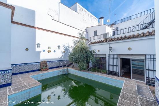 Casa singular con piscina, chimenea y bodega, junto al palacio de Viana. Córdoba - CORDOBA