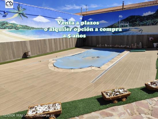  APIHOUSE VENDE A PLAZOS O ALQUILER CON OPCION A COMPRA CHALET ADOSADO EN VILLAFRANCA.PRECIO 239.999 