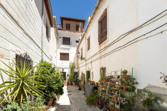  GRAN OPORTUNIDAD SOLAR CON CASA EN MIRADOR DE ROLDANDO,GRANADA - GRANADA 