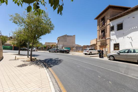 GRAN OPORTUNIDAD SOLAR CON CASA EN MIRADOR DE ROLDANDO,GRANADA - GRANADA