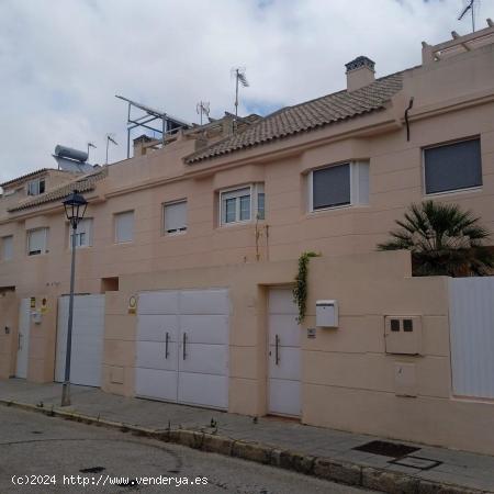 Casa adosada en zona Valdelagrana - CADIZ