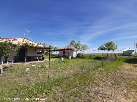 Casa de campo en Sierra de Fuentes - CACERES