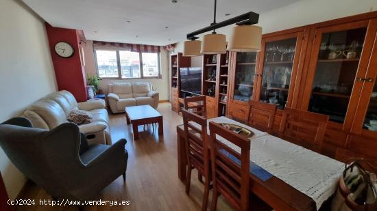  APARTAMENTO DE 3 DORMITORIOS A 500 METROS DEL MAR - ZONA TORREVIEJA CENTRO - - ALICANTE 