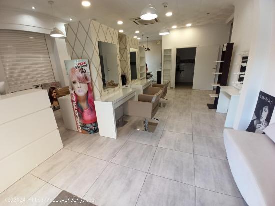 Se alquila local totalmente equipado para montar tu propio salón de belleza en Alzira - VALENCIA