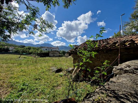  CASA DE PIEDRA INDEPENDIENTE CON TERRENO - BURGOS 