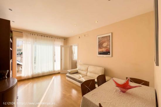 Apartamento entero de 2 dormitorios en Barcelona. - BARCELONA