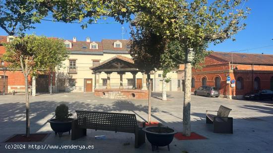  SE ALQUILA LOCAL EN PLAZA MAYOR DE SIMANCAS - VALLADOLID 