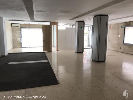 LOCAL COMERCIAL DIAFANO EN ROCAFORT. ALQUILER Y VENTA. - VALENCIA