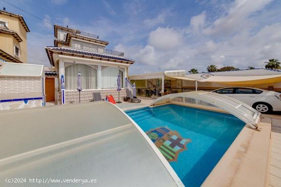 Chalet independiente en venta en Torreta Florida - ALICANTE